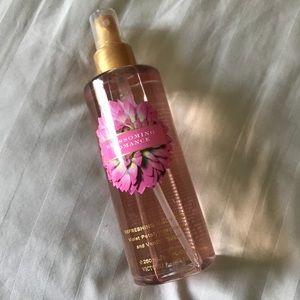 VS Blossoming Romance Body Spray